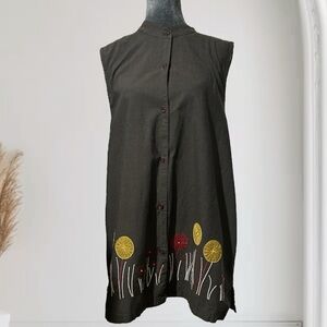 Bobbie Brooks artsy embroidered cotton sleeveless blouse